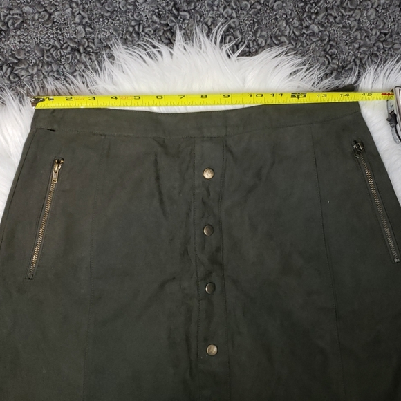 {Mint} Suede Green Skirt - Picture 5 of 6